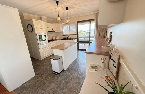 Port Vincent Casa | Aqua Vista - Games room! plenty of room for parking! Dog friendly!