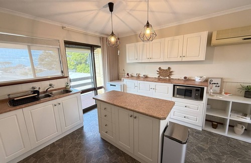 Port Vincent Casa | Aqua Vista - Games room! plenty of room for parking! Dog friendly!