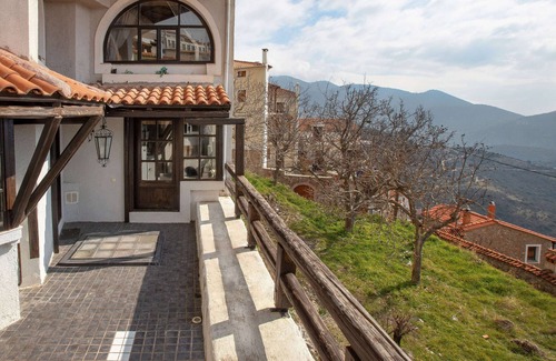 Arachova Apartamento | Arachova Nest in the Village by GHH