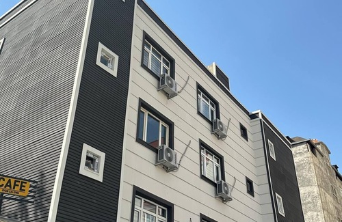 Batman Complejo | Aram Apart Otel