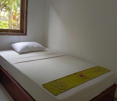 Kalibukbuk Cama Y Desayuno | Araminth Guest House and Spa