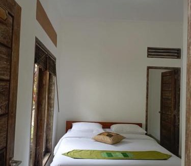 Kalibukbuk Cama Y Desayuno | Araminth Guest House and Spa