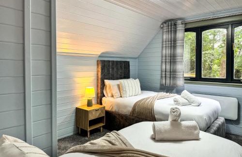 Almondbank Apartamento | Arawn 4 - Hot Tub - Dog friendly - Family