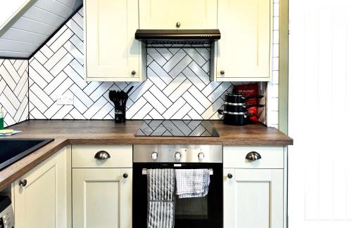 Almondbank Apartamento | Arawn 4 - Hot Tub - Dog friendly - Family