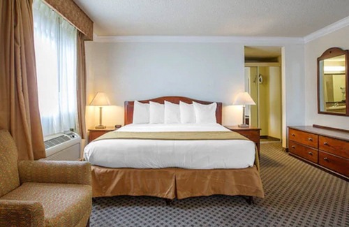 Munras Avenue Hotel | Arbor Inn Monterey