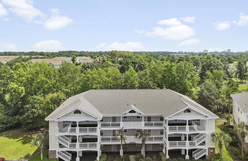 North Myrtle Beach Condominio | Arbor Trace #832 2 Bedroom Condo by RedAwning