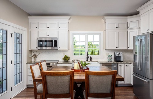 Georgetown Otro | ARCADIA FARM COTTAGE - Luxury Bluegrass Retreat on 384-Acre Gated Horse Farm