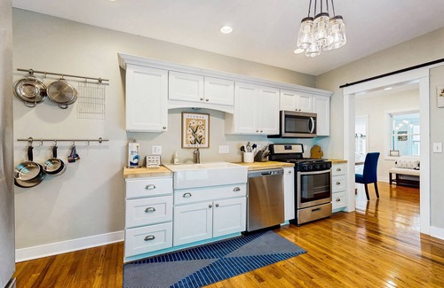 Arcadia Casa | Arcadia Retreat w/ private hot tub, gas grill, fire pit, near beach, Dogs- YES!