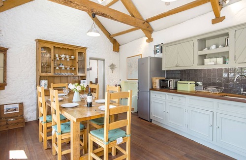 Stackpole Cabaña | Arch Barn, Holiday Cottage St Twynnells, Nr Bosherston | Stackpole, Sleeps 6, 3 bedrooms, bathrooms