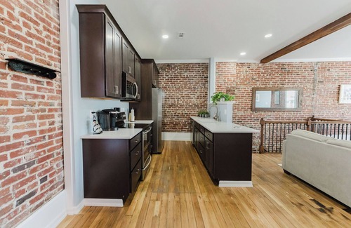 Downtown St. Louis Apartamento | Arch View from private deck, 2BR 2BA sleeps 5. Newly rehabbed historic building