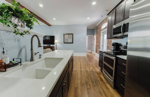 Downtown St. Louis Apartamento | Arch View from private deck, 2BR 2BA sleeps 5. Newly rehabbed historic building