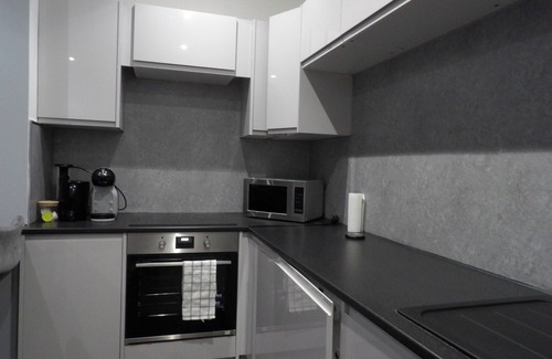Newington Apartamento | Architect Designed Meadows Central Apartment