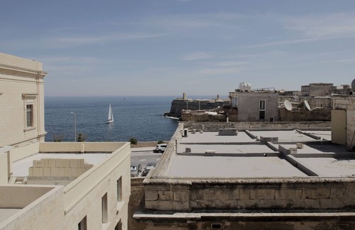 Madliena Apartamento | Architect’s home pad - Valletta