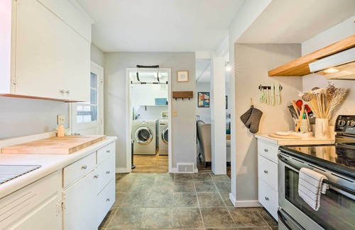 Royal Pines Casa | Arden Bungalow w/ Fire Pit: Near Lake Julian Park