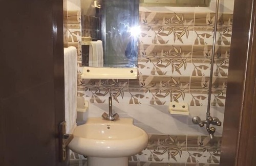 Lahore Hotel | Arfah Inn Hotel