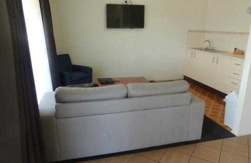 Batemans Bay Hotel | Argyle Terrace Motor Inn