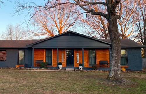 Athens Casa | Ariel’s Farm Manor