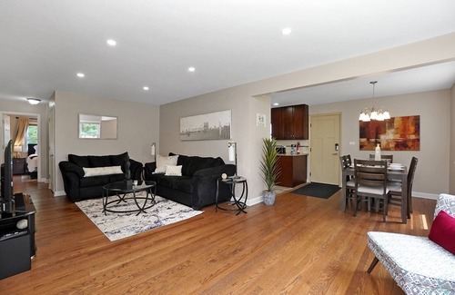 Arlington Heights Casa | Arlington Heights FHS Rental
