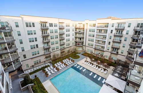 Central Arlington Apartamento | Arlington Inspired 2BD 2BA Deluxe Apartment