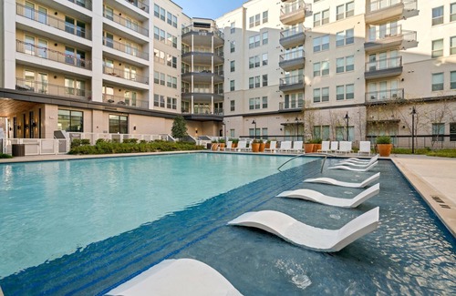 Central Arlington Apartamento | Arlington Modern 2BD 2BA Apartment