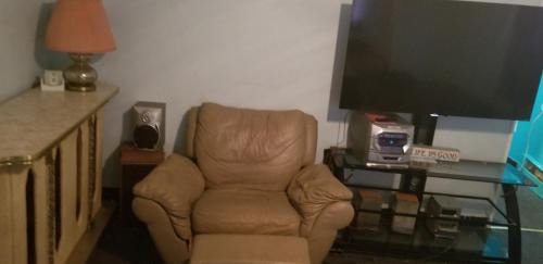 Wildwood Casa | ARMANI MANOR rustic spacious 2br unit 1