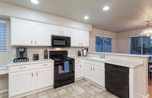 Peoria Casa | Cómodo, 3 habitaciones, 2. 5 baños, capacidad para 8 personas, en el corazón de Arrowhead Ranch