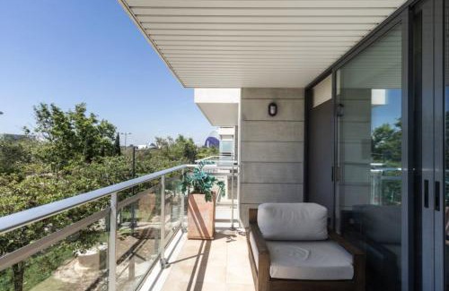 Penya-roja Apartamento | Art and Sciences view luxury apartment