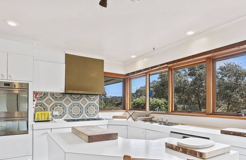Cuttagee Casa | ART HOUSE- 4 BEDROOM