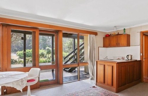 Cuttagee Casa | ART HOUSE- 4 BEDROOM