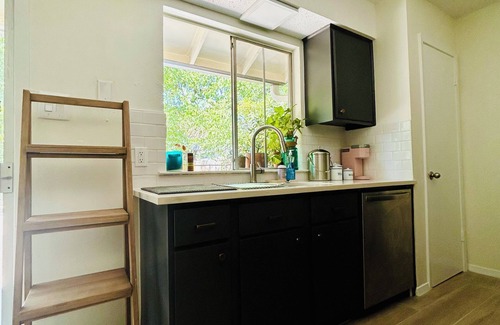 Sweetbriar Casa | Art House in South Austin