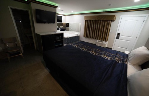 Bellflower Hotel | Artesia Motor Inn