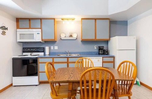 Indian Point Cabina | Artilla Cove Cabin 8- Lakeview- BBQ Area- Pool!