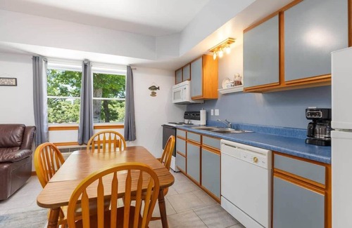 Indian Point Cabina | Artilla Cove Cabin 8- Lakeview- BBQ Area- Pool!