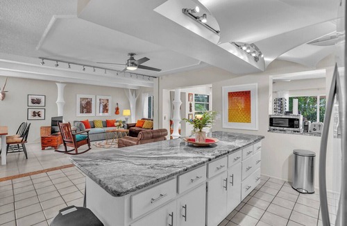South Palm Park Neighborhood Association Apartamento | Artístico Mágico Apt., 3 Bedr, 3 baños, impresionante jardín, piscina, cerca de la playa