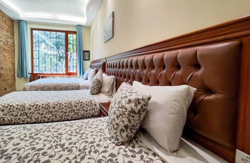 La Mariscal Cama Y Desayuno | ArtPlaza