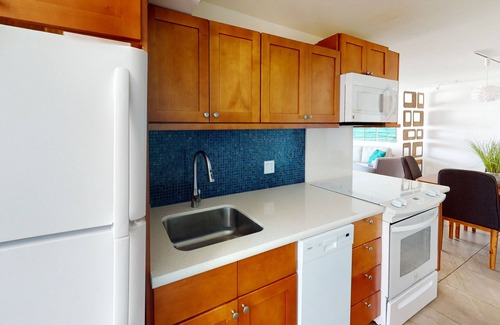 Waikiki Condominio | Artsy 32nd Floor Condo with Modern Furnishings & Gorgeous Ocean Views by Koko Resort Vacation Rentals