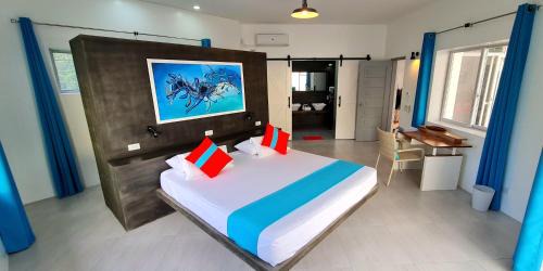 Mambajao Casa | ArtVilla Camiguin - Luxus Homestay mit Infinity Pool und Sunset View