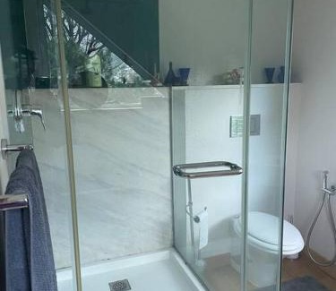 Hout Bay Apartamento | Arum farm style house -stunning indigenous garden