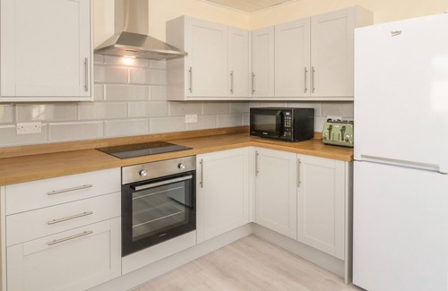 Penmaenmawr Cabaña | ARWELFA, pet friendly, country holiday cottage in Penmaenmawr