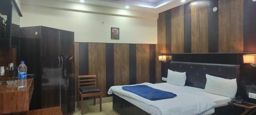 Lansdowne Casa | Arya Mansion