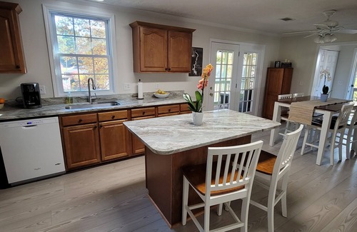 Mount Gilead Casa | As seen on Lakefront Bargain Hunt Renovation! Newly remodeled home!