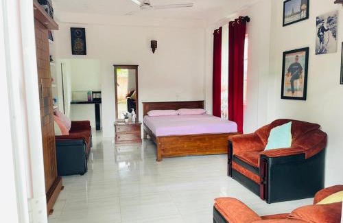 Gintota Casa | Ashen cabin room
