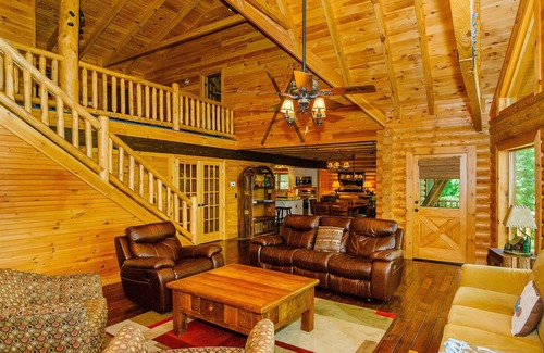 Asheville Cabina | Asheville Lodge-Sleeps 11-21