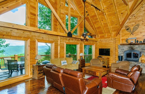 Asheville Cabina | Asheville Lodge-Sleeps 11-21