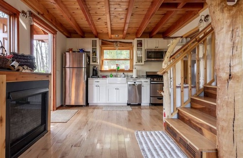 Weaverville Casa | Casa del Árbol romántica #bucketlist