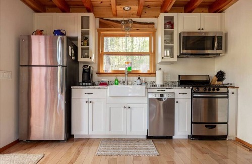 Weaverville Casa | Casa del Árbol romántica #bucketlist