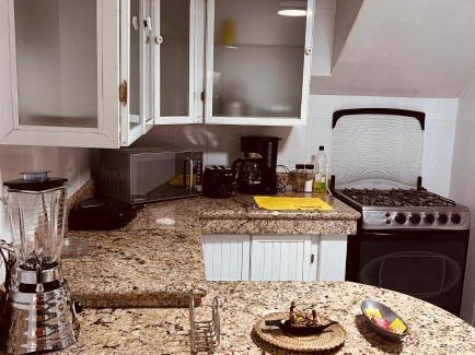 Quito Casa | AShostEcuador, Quito, rooms & suits, Quito cerca parque La Carolina