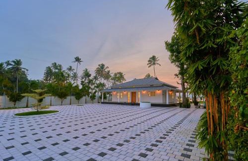Quilon Villa | Ashtamudi Lake Villa by VOYE HOMES - Pet Friendly & Events Welcome
