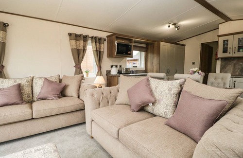 Yealand Conyers Cabaña | ASHTON LODGE - SHERWOOD 4 in South Lakeland Leisure Village