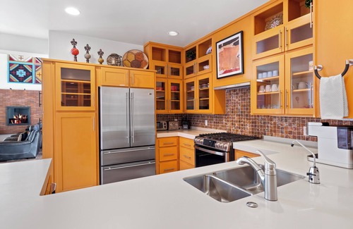 North Hills Casa | Impresionantes vistas! ¡Arriba Hyde Park!